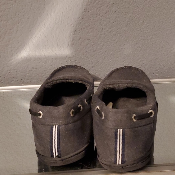 Nautica Like New...in Great Used Condition - Picture 3 of 4